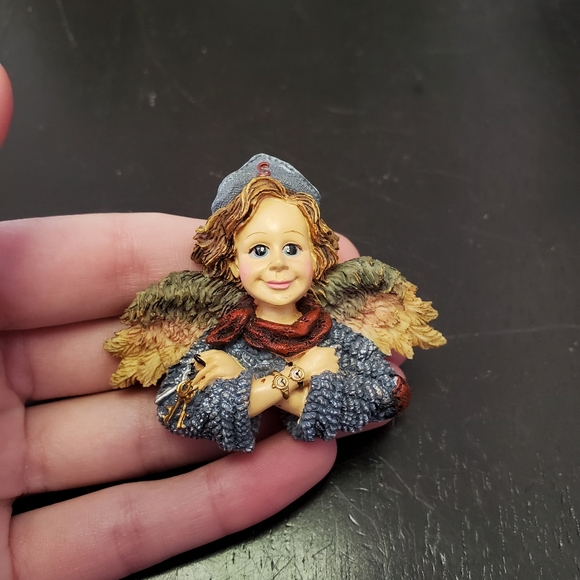 Angel boy pin - Picture 4 of 5